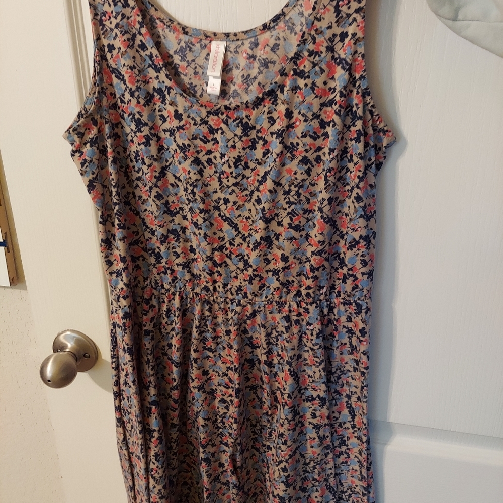 Xhilaration sleeveless floral summer dress. Mid-length. Size Large.